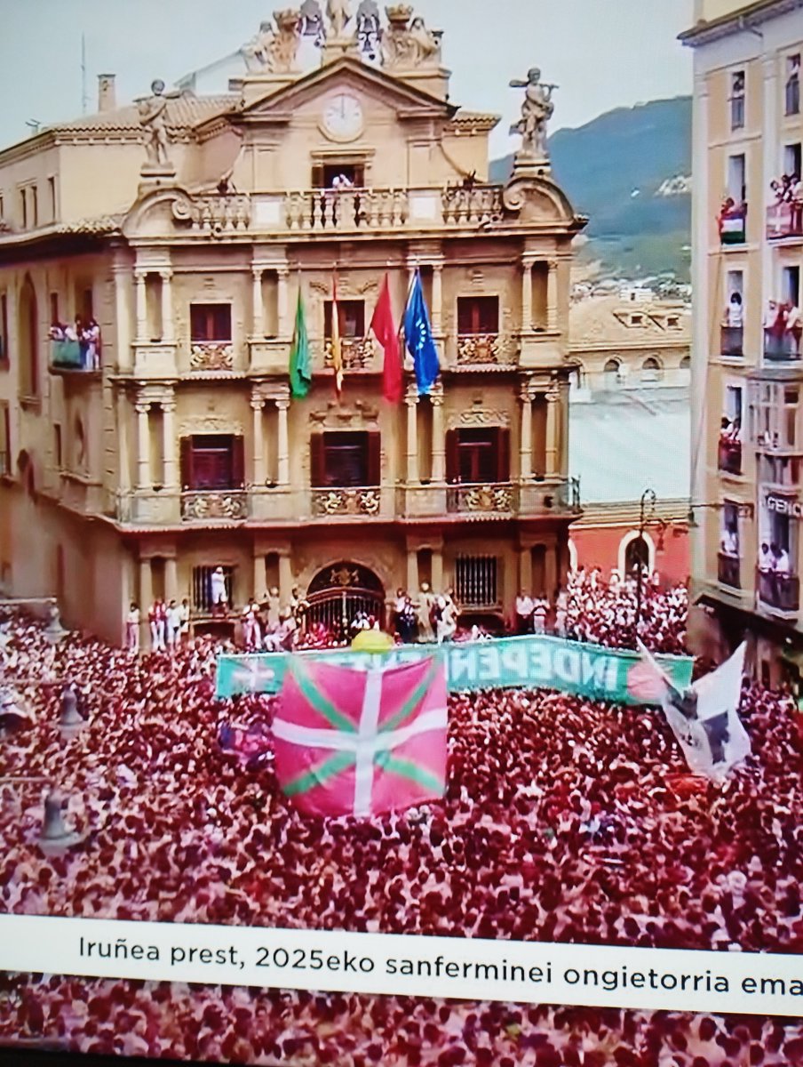 EnekoCompains's tweet image. Zirrara! #txupinazo #sf2025
