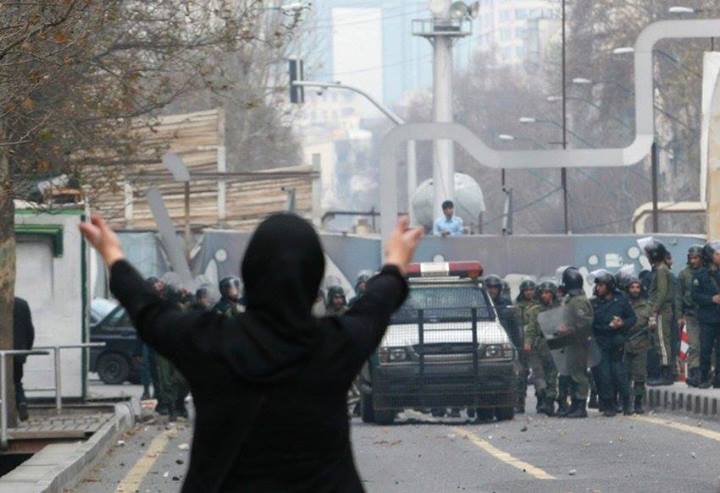 EmilyAmraee's tweet image. به یاد جان‌های عزیزی که در عاشورای ٨٨ از دست رفتند، به امید دادخواهی: 
مصطفی کریم‌بیگی 
علی حبیبی موسوی
امیرارشد تاجمیر
شبنم سهرابی
شاهرخ رحمانی 
شهرام فرج‌زاده