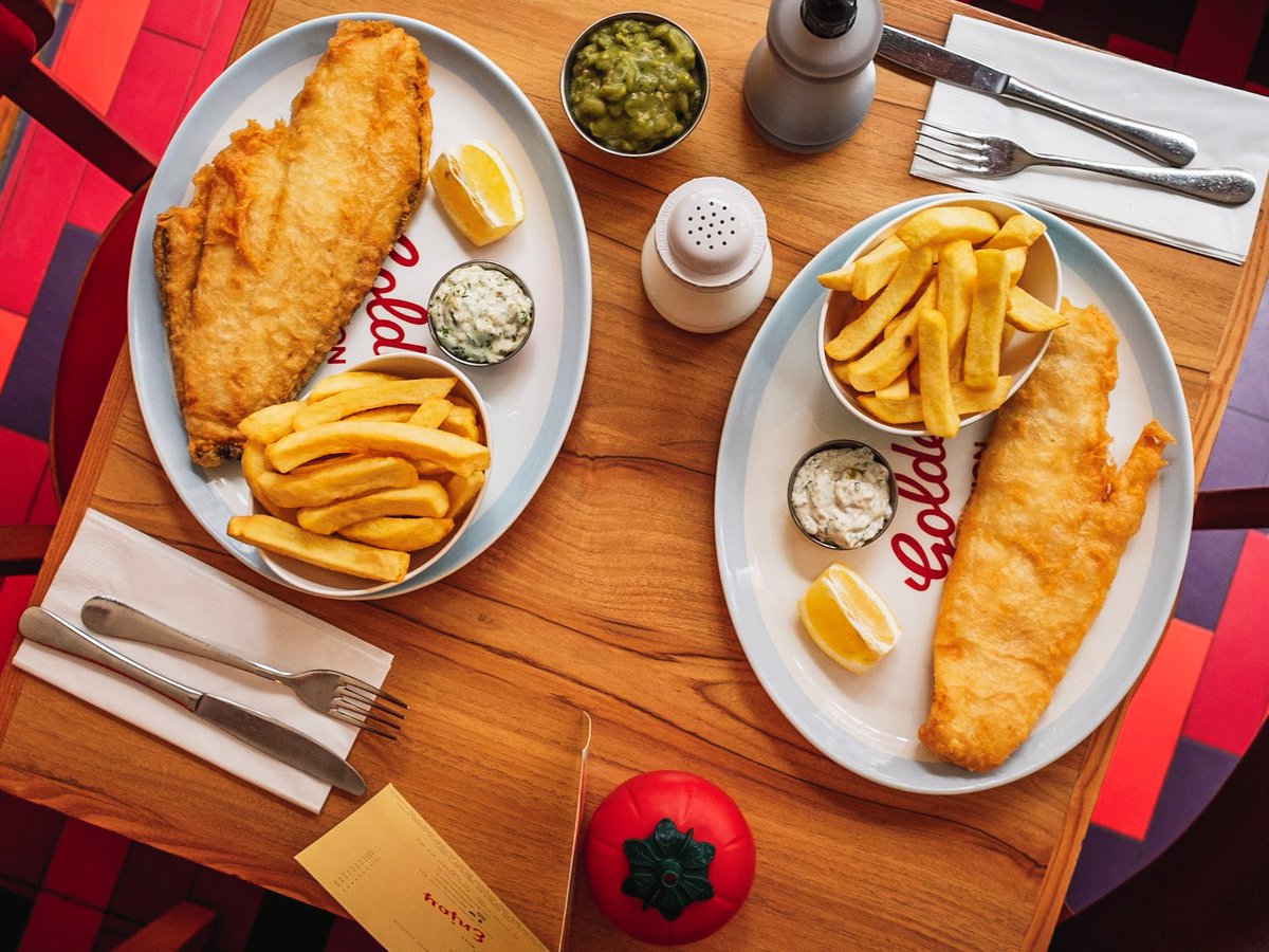 Sunny Saturdays in London = fish &amp; chips on the go 🐟☀️ Pop by for a proper British classic. We’re near Oxford Circus  – takeaway or dine in!