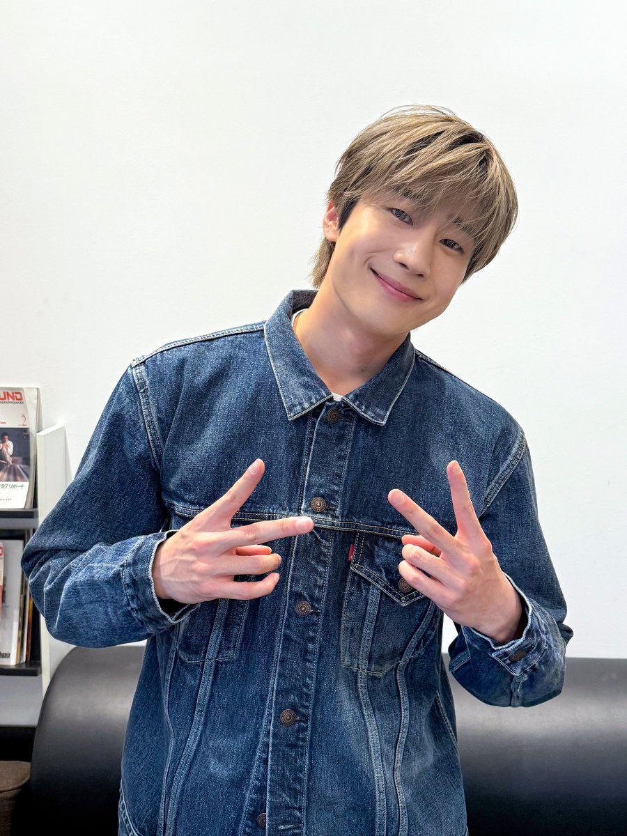 HanSeungWoo_twt's tweet photo. [📼] 앨범 비하인드부터 언제나 곁에 있어준 
한아에게 전하는 진심 어린 이야기까지💜

🔗 https://t.co/BrIP4LLhvN

#한승우 #HANSEUNGWOO 
#TOPNOTE #STOP_IT https://t.co/E3TUXPF7RE