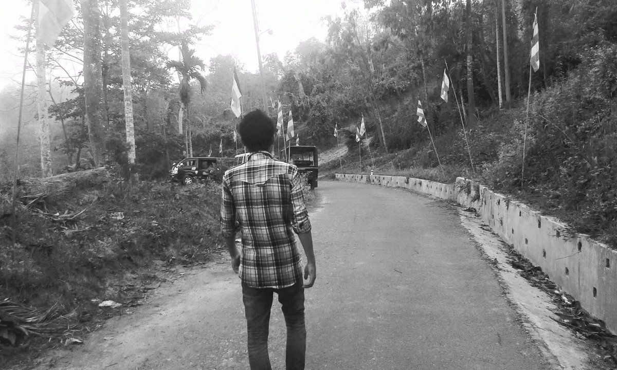 jagat_world's tweet photo. • হঠাৎ করে বললি ” বিদায়!”, ক্রমশঃ নষ্ট হচ্ছি স্বভাবে… ‘ভালোই আছি!’, বলি, “দ্বিধায়”, সৎ সাহসের অভাবে!! https://t.co/4BRoADUtdO
