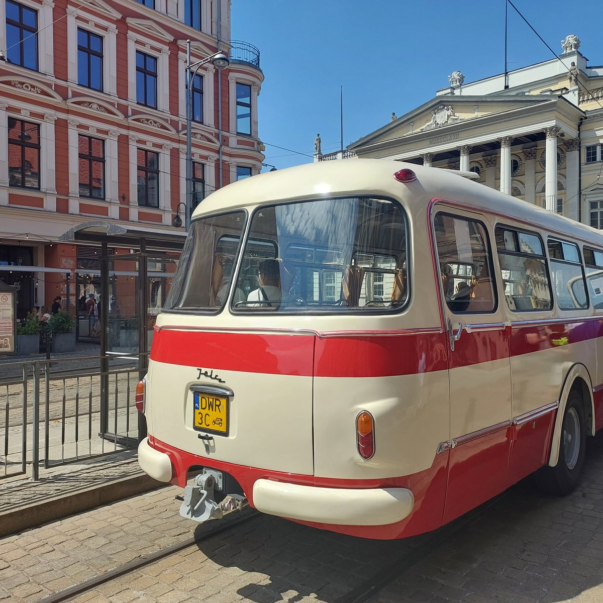 Dziś do kościoła jedziemy Jelczem 043.