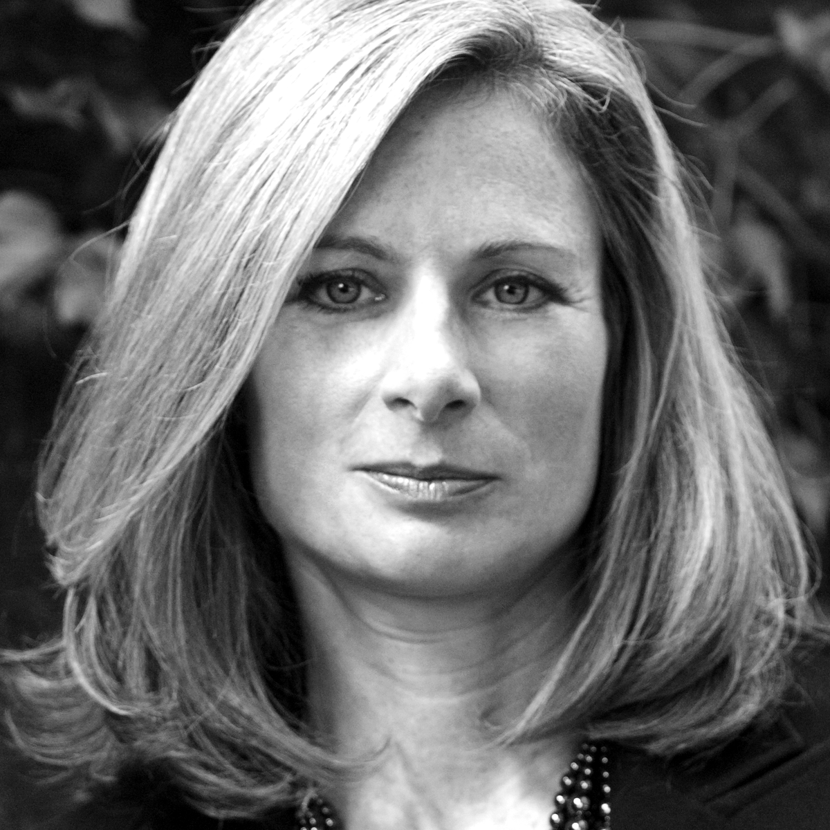 Lisa Randall es catedrática de física en la Universidad de Harvard, donde estudia los detalles de la física de partículas y la cosmología.

En Acantilado ha publicado cuatro libros. Descubre su obra en tu librería favorita o en nuestra página web.

ℹ️acantilado.es/persona/lisa-r…