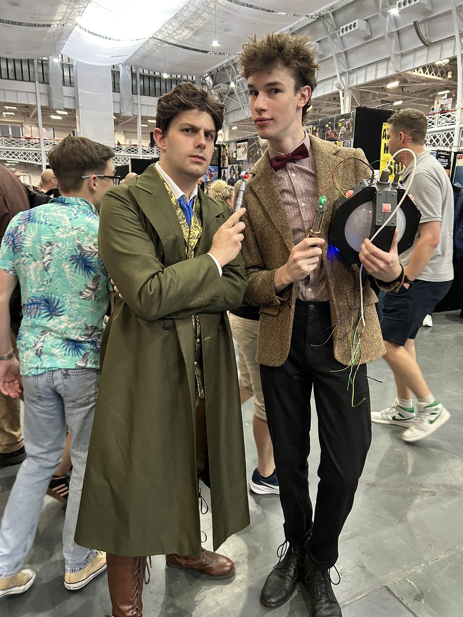 SciFiCosplay99's tweet image. I think it’s fair to say that #lfcc was MANIC yesterday, but I’m glad I went to see my friends, debut my 8th Doctor cosplay, and buy some goodies.