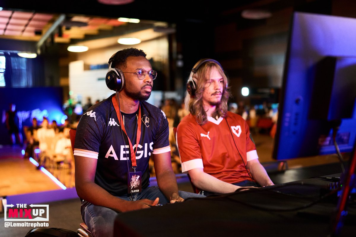 THEMIXUPLyon's tweet image. Swipe through the energy, the matches, and the moments — it’s Day 2 of The MIXUP in photos! 📸
#WEAREFGC #TheMIXUP2025