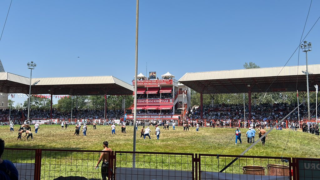 Hiç Pınar yok arkadaşlar sakın gelmeyin.
