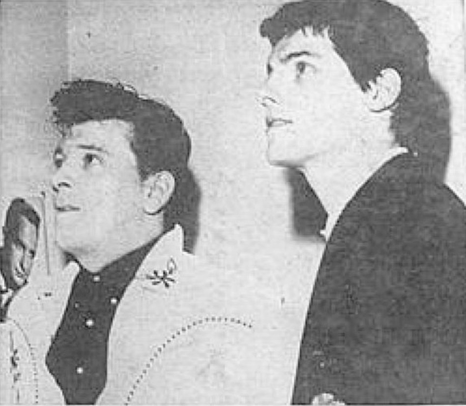 Jess Conrad OBE (@jessconradcom) on Twitter photo 60s Nostalgia.
Backstage with Gene Vincent before the first night of our show in East Ham. 🎙️🎶 60s Nostalgia.
Backstage with Gene Vincent before the first night of our show in East Ham. 🎙️🎶