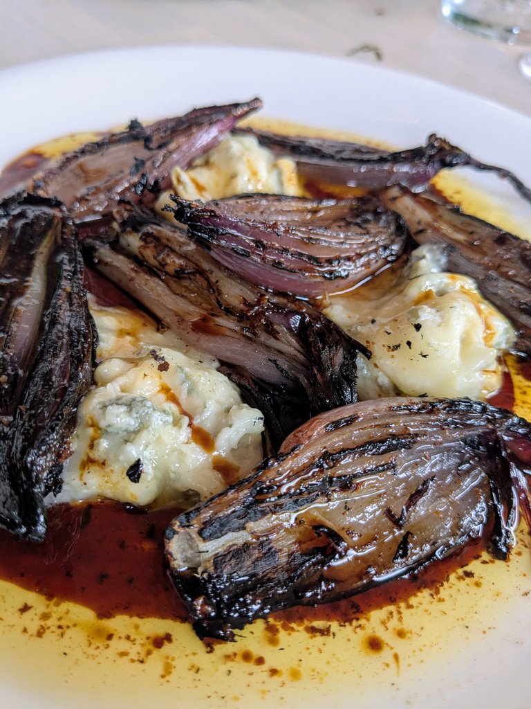 Cipollotti onion, caprino fresco from Piedmont, brown butter, grape must

Ragù, Bristol