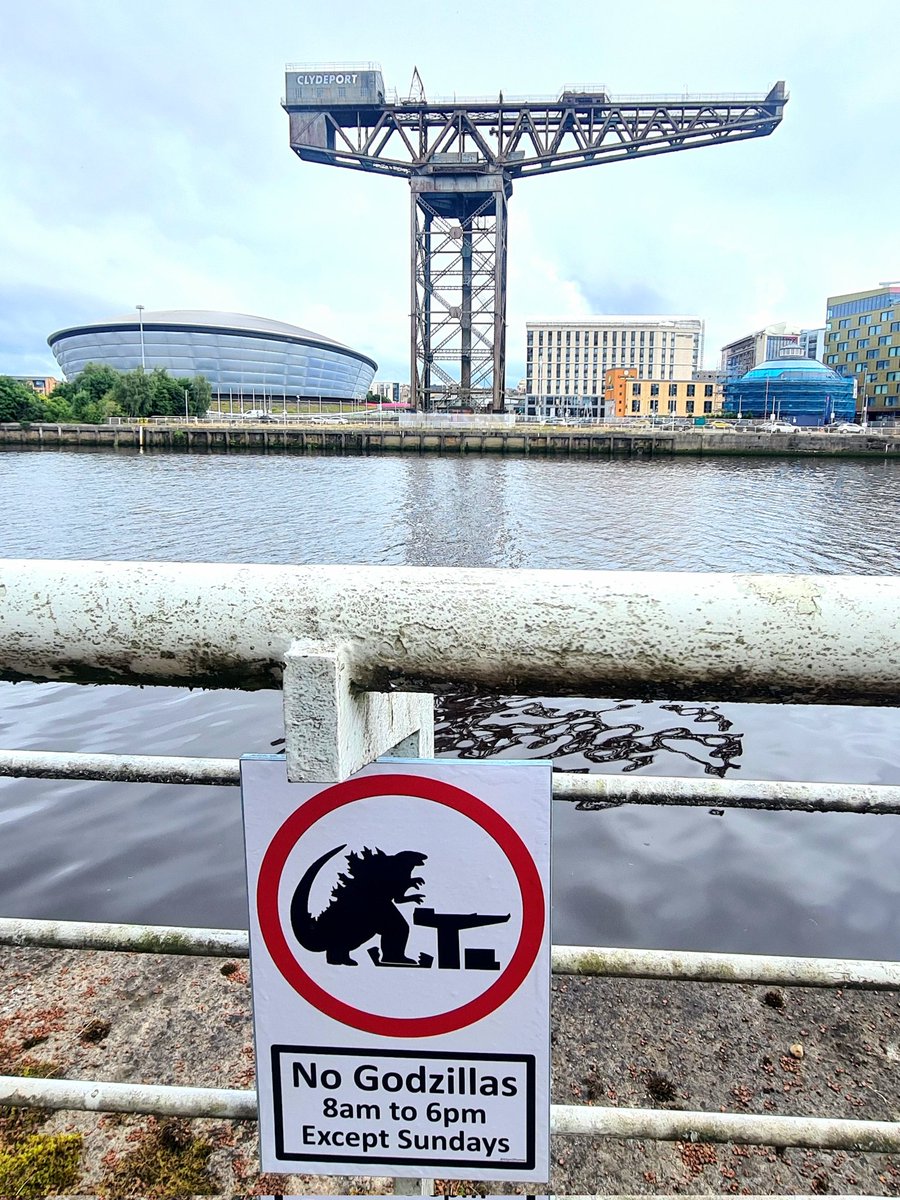 Love this new sign on the Clyde Walkway, but it definitely falls into the Keep Glasgow Weird category. It's one of a number of signs inspired by Science Fiction movies around the city's Science Centre.

#glasgow #keepglasgowweird #streetart #glasgowstreetart #signs #godzilla