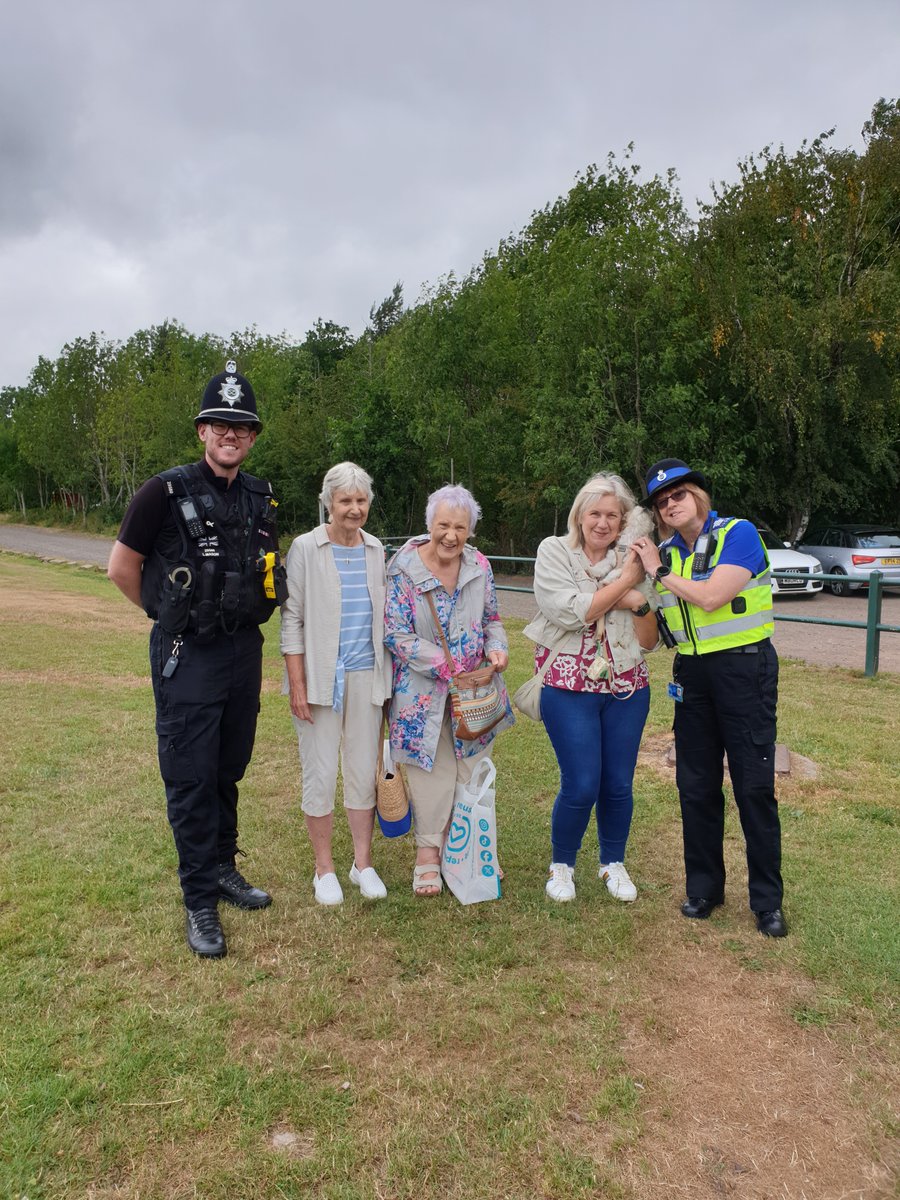 PCSO Karen Terry, together with PC Mason and PCSO Fran Taylor, attended Chezfest yearly family event in Cheslyn Hay yesterday! 🎪 😀 

The weather was lovely, plenty of stalls and everyone had a great time ☀️ 👍🏼