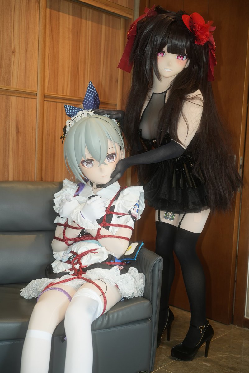 银狼不小心被花导捉住了，那可得好好玩玩了

摄影 <a href="/MordredKK/">MordredKK</a> 

#kigurumi #cosplay