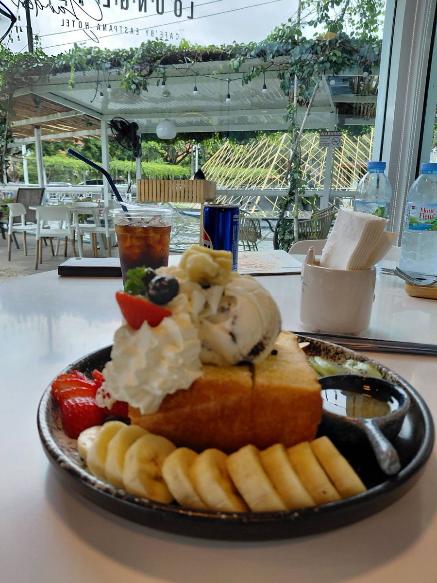 ศุกร์ที่ติดเสาร์
ยังสู้เราที่ติดหวานไม่ได้เลย #บ่อวิน #ห้วยปราบ #มาบยางพร #ปลวกแดง #อมตะซิตี้