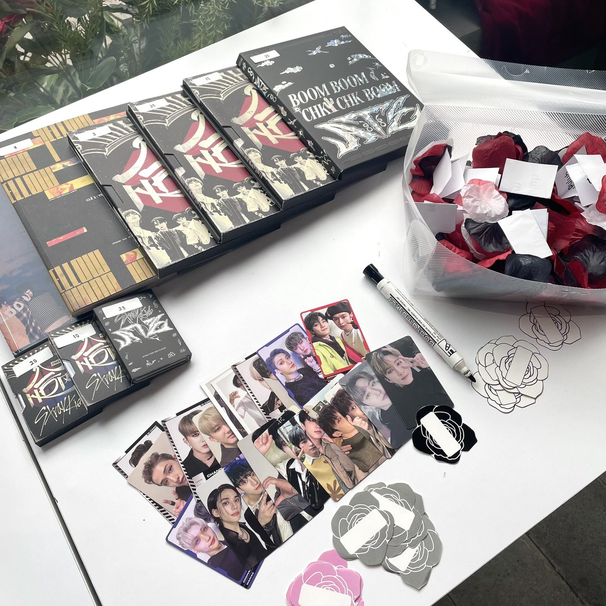 320space's tweet photo. sending our deepest gratitude to @XYSTLEE00 dan @skyisclair yang sudah jadi sponsor lucky draw di event kemarin 👀

thank you for sharing happiness with all the lucky attendees through these albums and photocards 💘 https://t.co/POFqzTnlxq