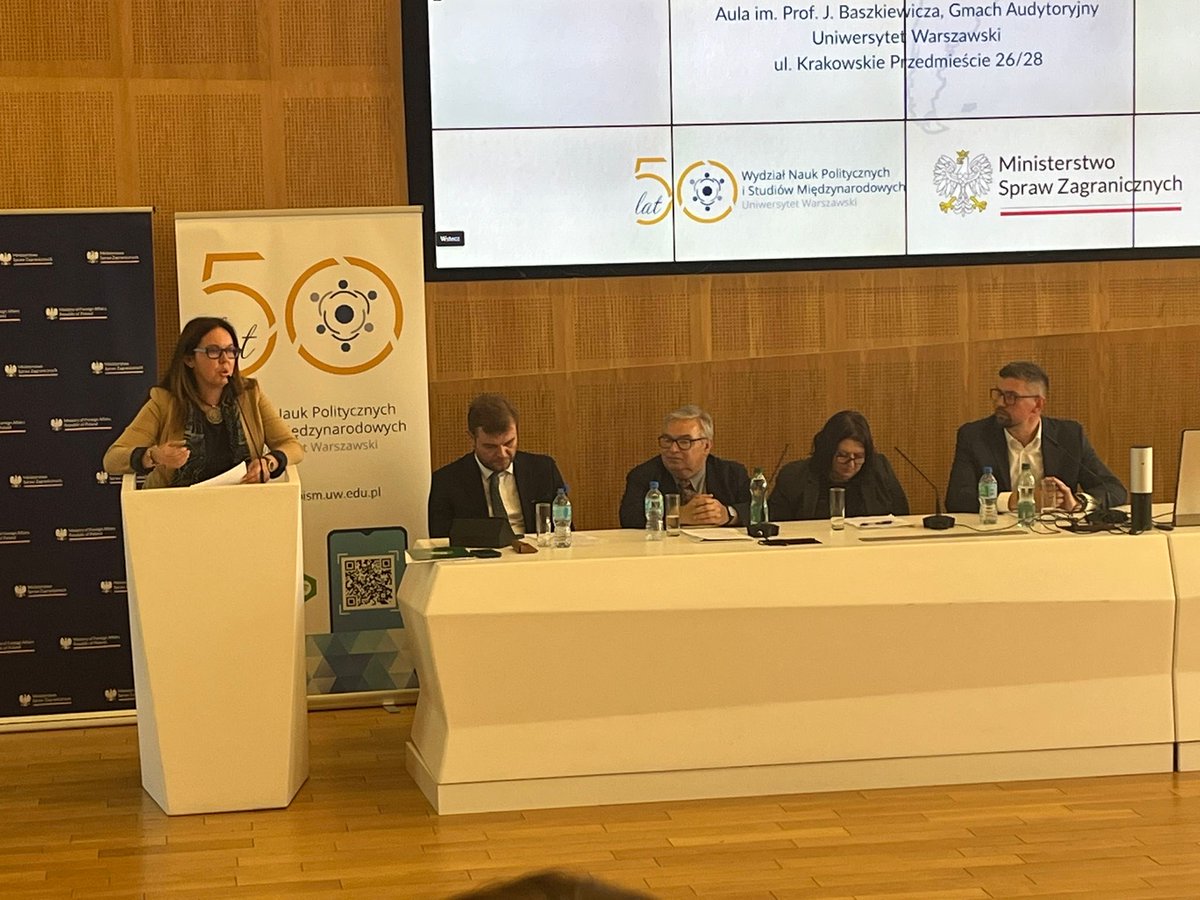 Wczoraj na ⁦<a href="/WNPiSM/">WNPiSM UW</a>⁩ ⁦<a href="/UniWarszawski/">Uniwersytet Warszawski</a>⁩ w międzynarodowym gronie dyplomatów, naukowców, przedstawicieli urzędów centralnych i środowisk eksperckich i biznesu rozmawialiśmy o strategii RP dla Ameryki Łacińskiej.