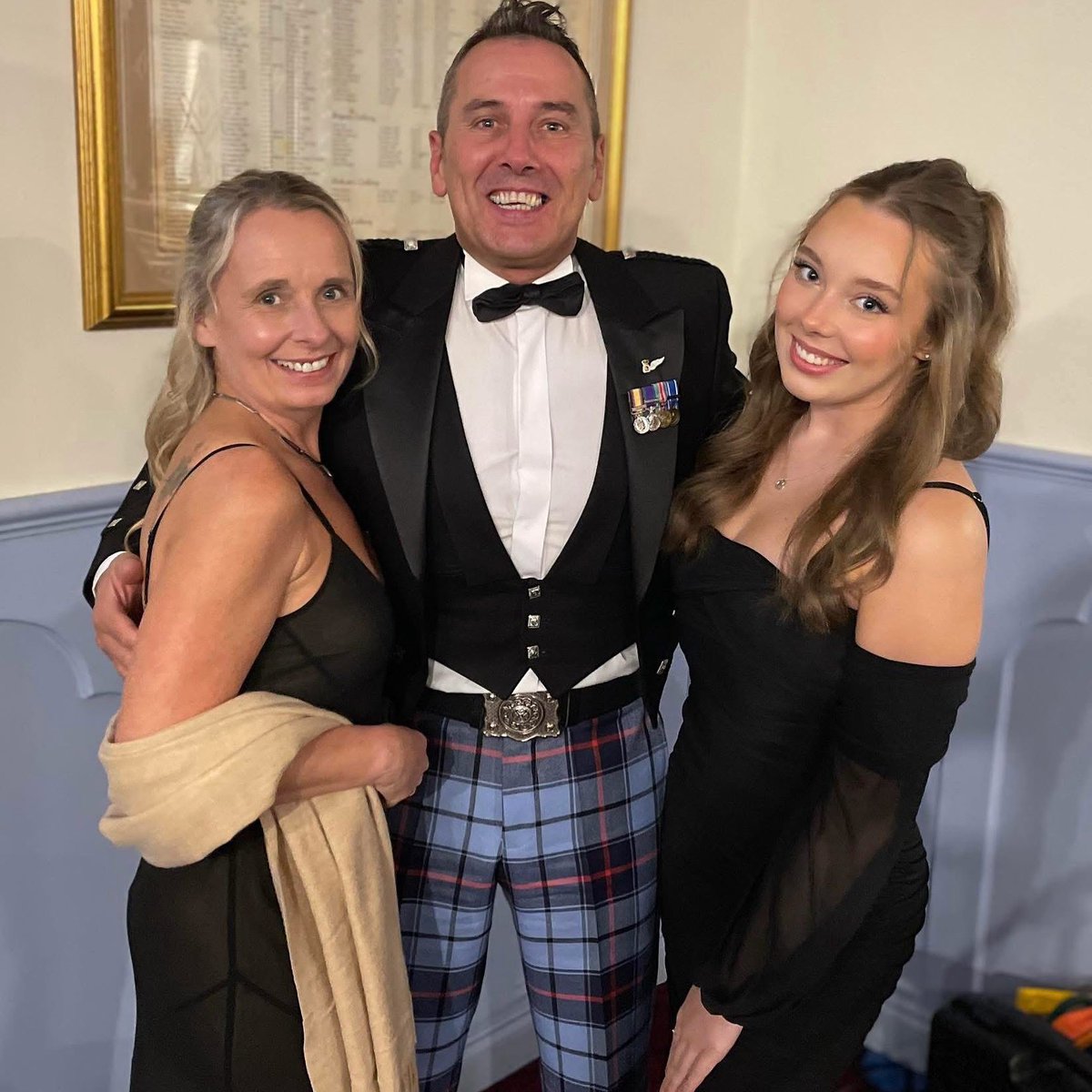 MinistryTartan's tweet image. 🇬🇧What a fab pic! 😍 Our Army Air Corps Tartan range is loved & worn by all who are proud of the AAC!
🧵”History & bravery woven into everything!”
🇬🇧Celebrate UK brave with us: theministryoftartan.co.uk
❤️Honouring our Armed Forces, Fire Services,Churchill,Suffragettes & more..
