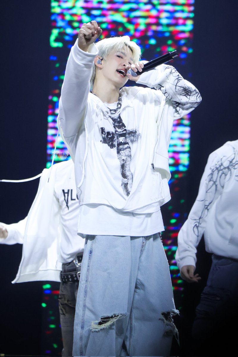 ꒰১🩷  05/07/25 🩷໒꒱ 

꒰ #JINWOOKkim <a href="/Jinwookkimjin/">Jinwook</a> ꒱

 =͟͟͞͞♡ พี่คิมดิว่ะ!!

#MIXEDPOPBANGKOK2025xBUS 
#BUSbecauseofyouishine