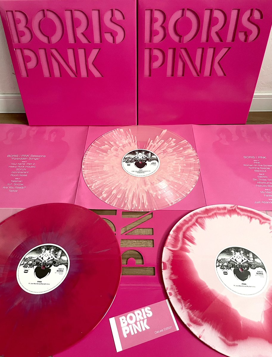 今日は2016年に”PINK (Deluxe edition)”がリリースされた日。こちらは