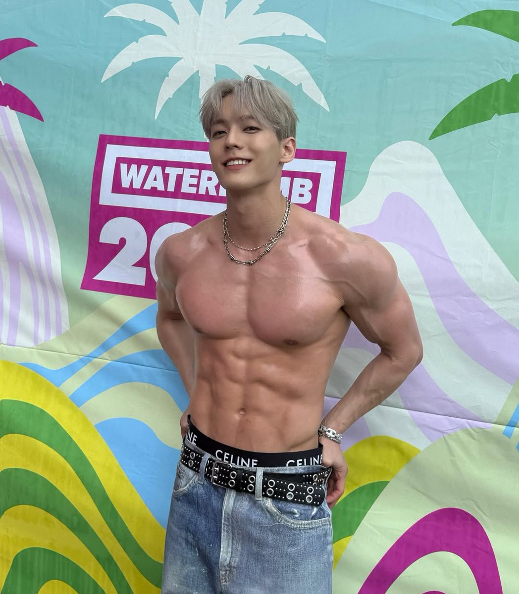 THE HOT MUSCLER GUY 🔥🔥

#BTOB #LEE_MINHYUK #HUTA #비투비 #이민혁 #허타람찌