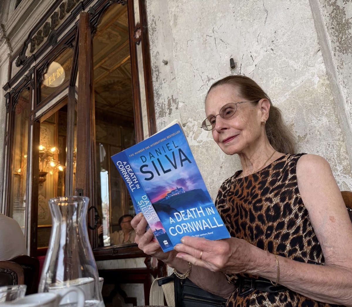 elaine_pasquini's tweet image. At Florian’s, coming to the final chapter of Daniel Silva’s A Death in Cornwall. Good timing…next week, An Inside Job debuts with Gabriel seeing a “dark floating mass…” in the Venetian lagoon…. @danielsilvabook @jamiegangel