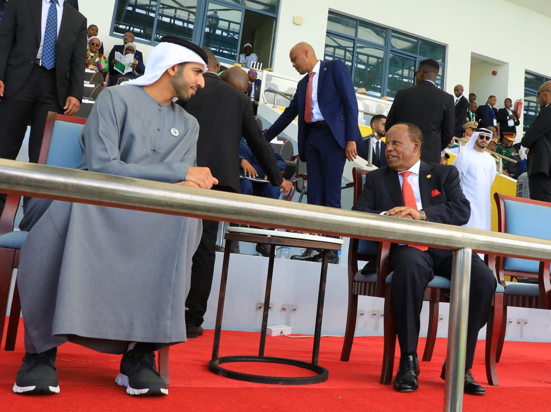 It was my distinct pleasure to congratulate the People and Government of Comoros on the 50th Anniversary of Independence Day.UHURU WA KOMORI! I had also the pleasure meeting President Samia Suluhu of 🇹🇿,President Dharam Gokhool of 🇲🇺,Sheikh Shakhboot of UAE and other dignitaries.
