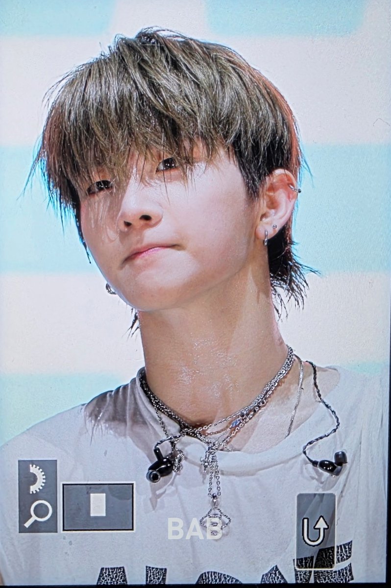 babbab0504's tweet photo. 250706 SundownFestival2025

ㅇㅅㅈ ㄱㅇㅇ 

#오성준 #SUNGJUN 
#TNX #티엔엑스 https://t.co/vLzSIn0Pwz