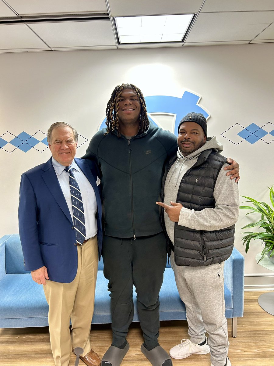 FaMous Miles McVay tweet media