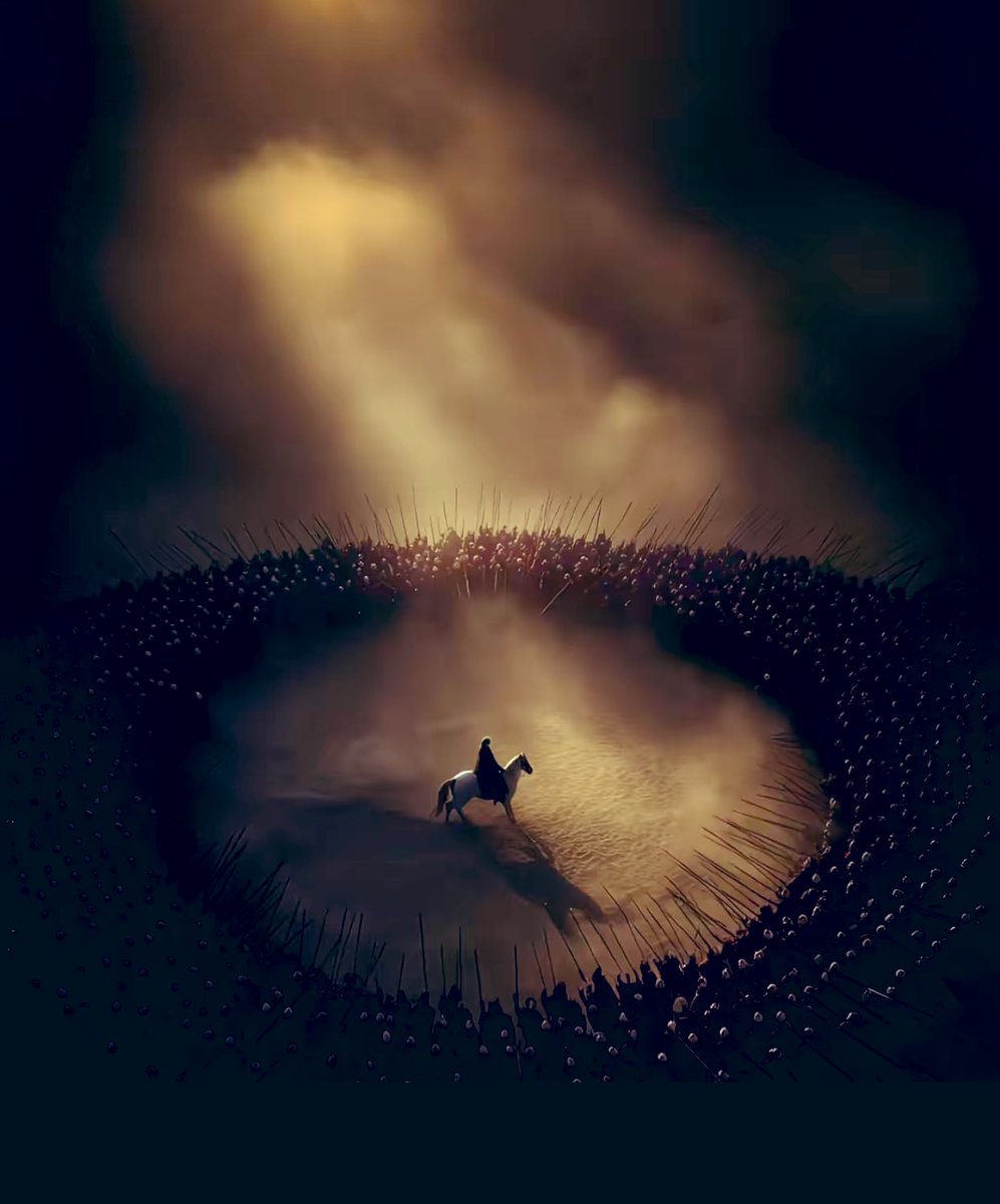 الحسين (ع) في يوم عاشوراء 

أنـا ابن عليّ الطهر من آل هاشمٍ***كـفاني بـهذا مـفخراً حين افخر وجدي رسول الله ا كرم من مشى***ونحن سراج الله في الأرض نزهر وفـاطم أمـي مـن سـلالة أحمد
#عاشوراء_في_ضمائرنا