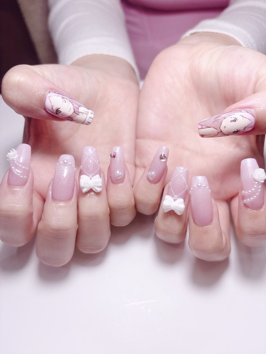magicabiedev's tweet image. Sweeter Yesterday nails 🎀 It’s a dream come true to have my own game characters on my hands 💅🏻