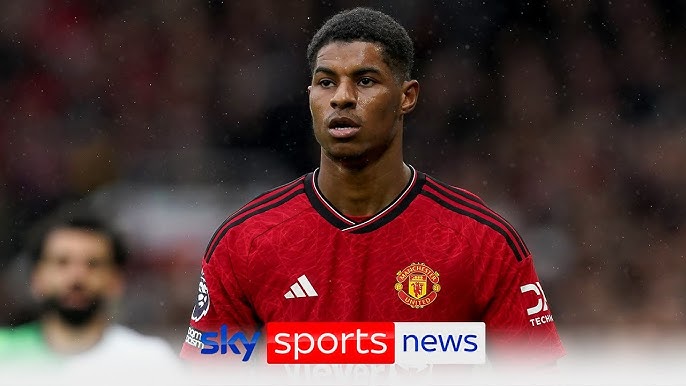 🚨 News coming from Rashford's camp that he is not opposed to staying at Manchester United. Good luck mate.! You will never play for Manchester United again. It's clear Barcelona don't want him. Despite his pathetic attempt to try and coherence them into to signing him.

I'd take