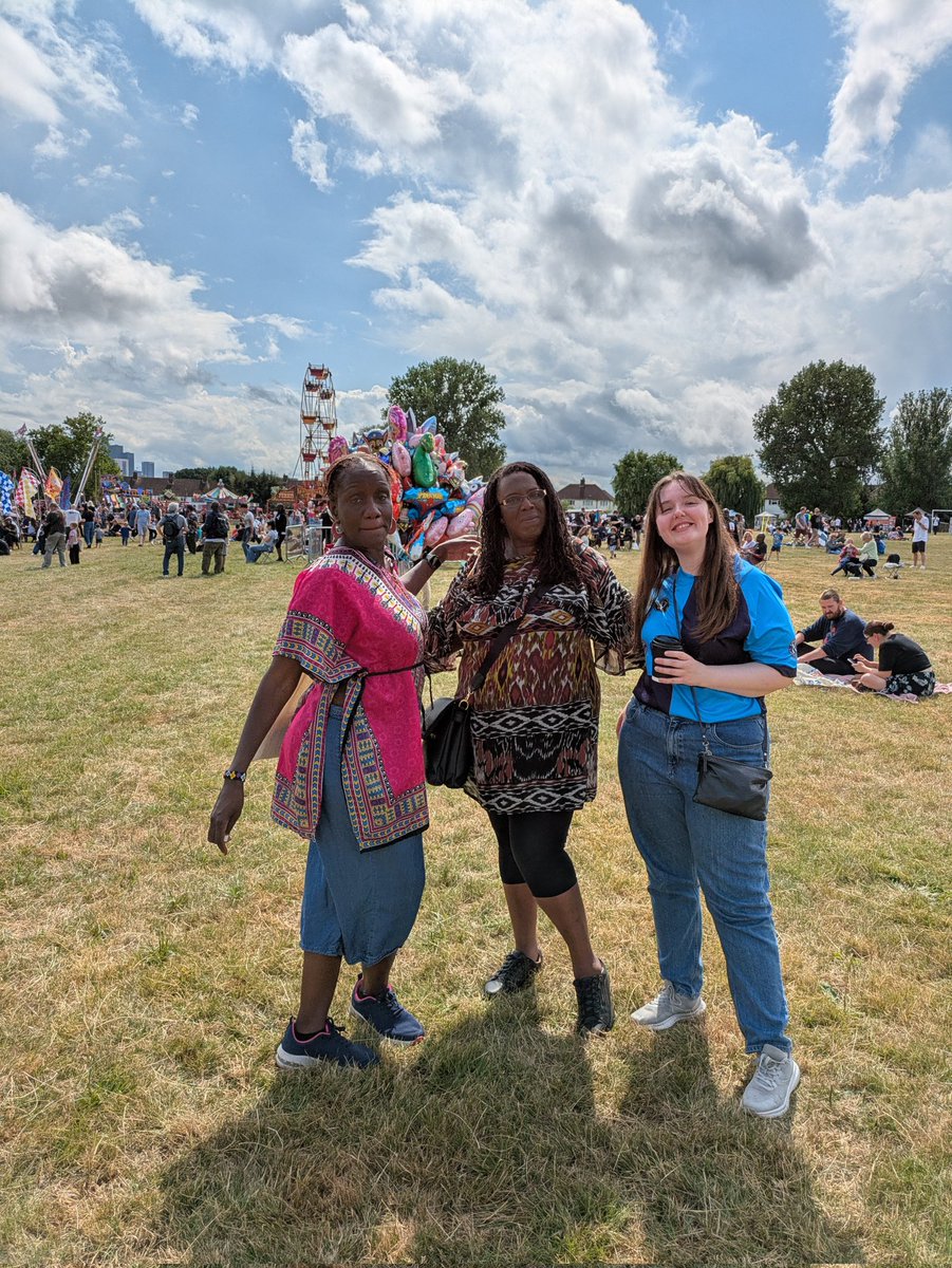 Sarah Bowell (@sassy_sae) on Twitter photo Nice afternoon with <a href="/em_bowell/">Emma Bowell</a> at the South Norwood Community Festival. Some great stalls and saw some of my favourite people. <a href="/glenicelake/">Glenice Lake</a> Nice afternoon with <a href="/em_bowell/">Emma Bowell</a> at the South Norwood Community Festival. Some great stalls and saw some of my favourite people. <a href="/glenicelake/">Glenice Lake</a>