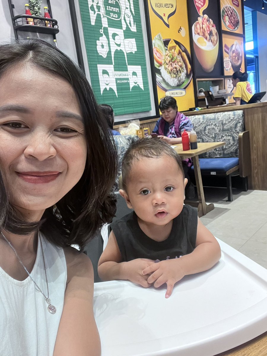 pinkansfr's tweet photo. 2 hari lagi, balik rutinitas kerja lagi. Kok melow banget ya, tidak 24/7 lagi sama Arze🥲🥹 https://t.co/QbKMyW7Orx