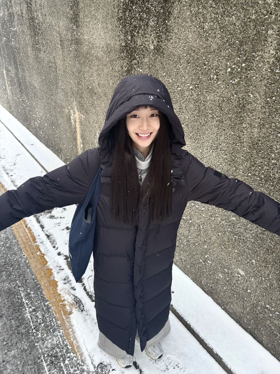 baby bangs sumin has to be my favorite sumin, she became 150% more girlfriend