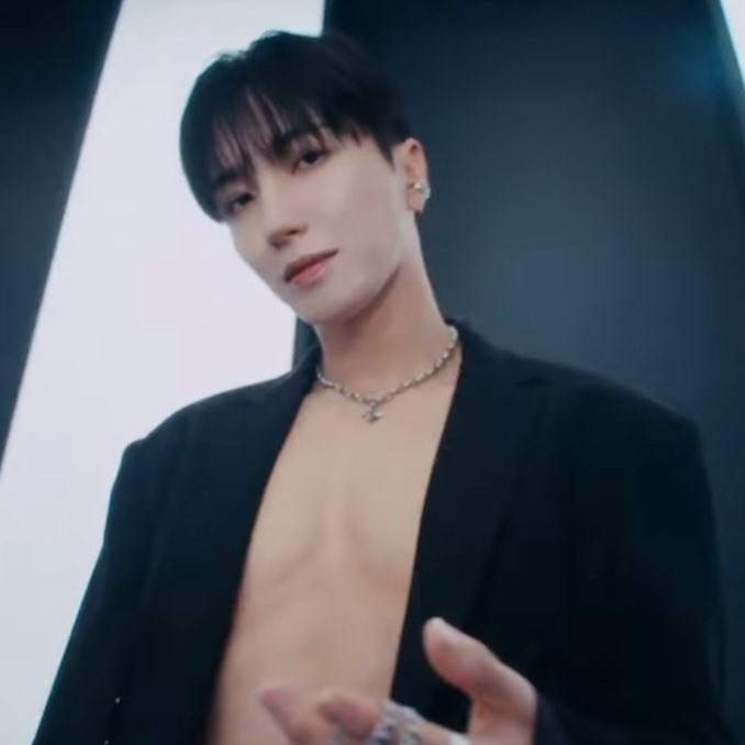 LEETEUK 🔥

      Bonamana (2010)    Express Mode (2025)