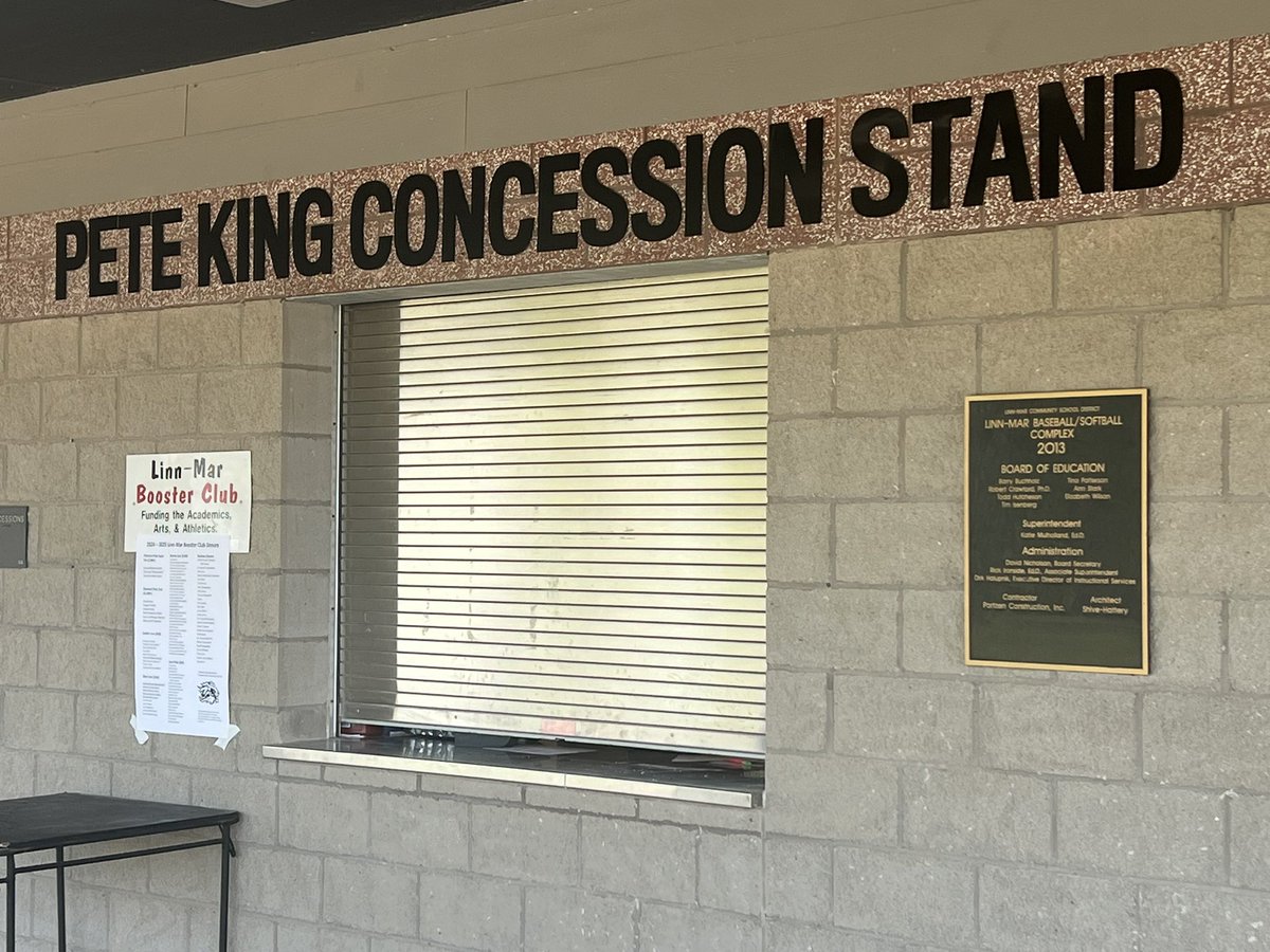 Forgot to post this the other night. Much- deserved recognition to a man who devoted so much time and energy to all activities at Linn-Mar.