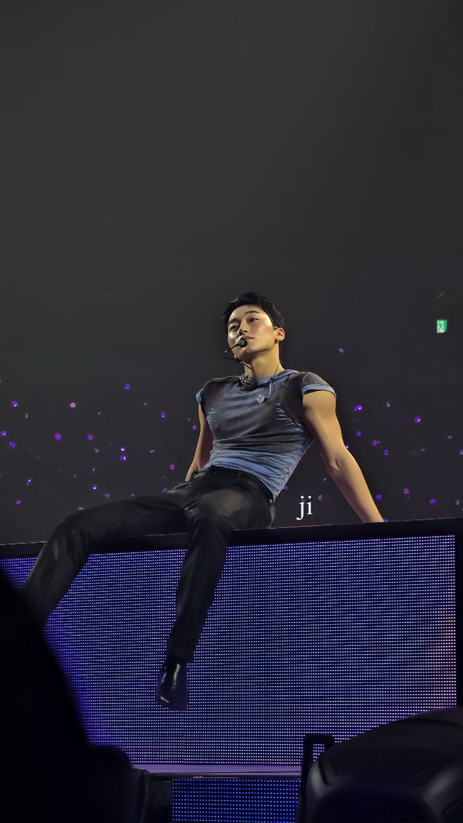 leave me alone……. i’ll stay here……