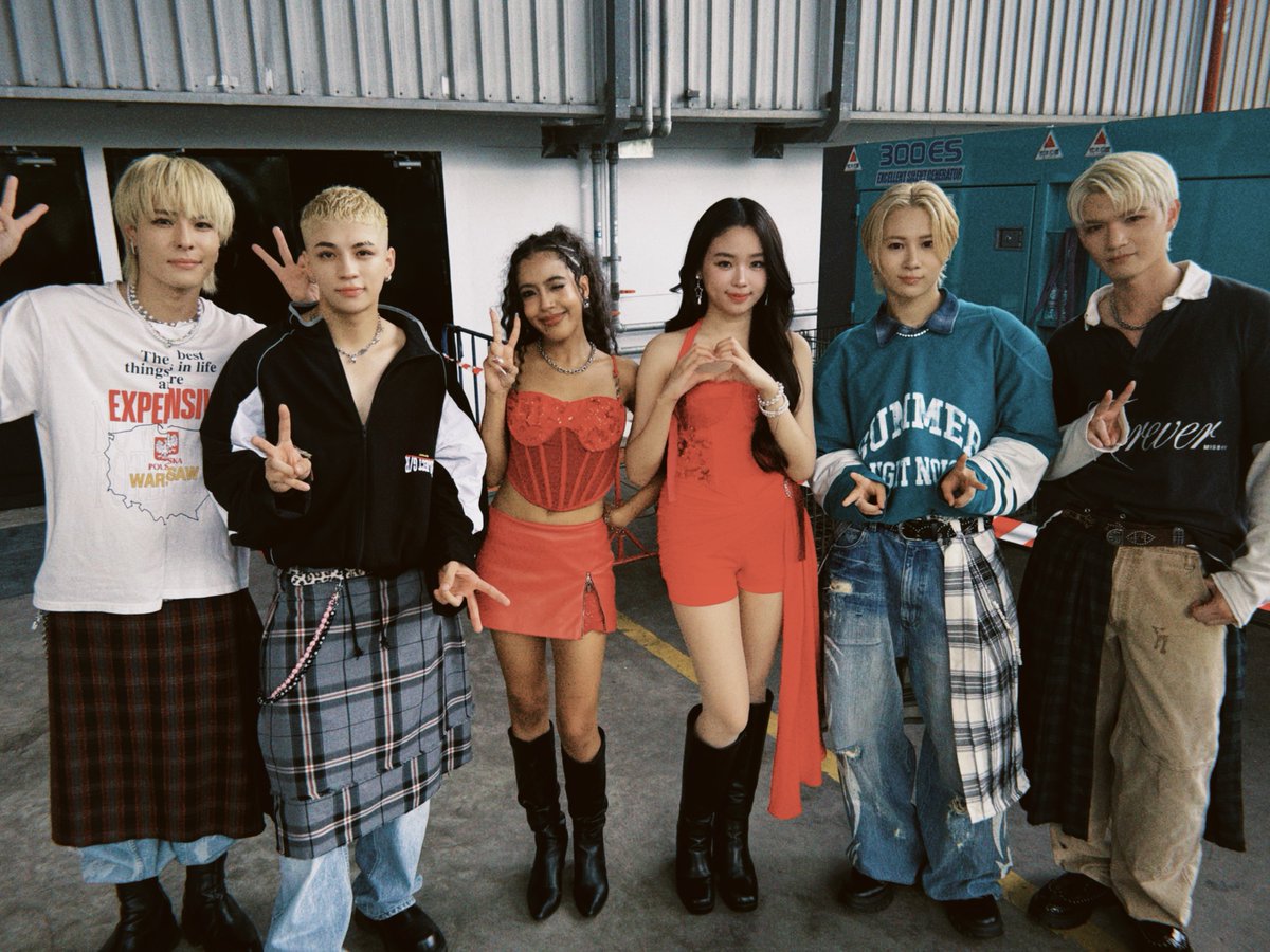 ［ #MIXEDPOPBANGKOK2025 📷 ］

#LYKN san (<a href="/LYKNofficial/">LYKN</a> )
#ATLAS san (<a href="/ATLASofficialTH/">ATLASofficial</a> )
#ONEOREIGHT san (<a href="/oneoreight__/">ONE OR EIGHT</a> )
#MXFRUIT san (<a href="/mxfruit_ilylab/">MXFRUIT</a> )

ขอบคุณนะครับ🙏🏻❤️‍🔥 

<a href="/MIXEDPOPFest/">MixedPop Music Festival</a> 
#WHHinThailand 
#MIXEDPOP2025xWHH
#MIXEDPOP2025_D2 
#WOLFHOWLHARMONY #WHH