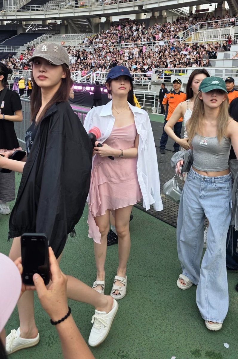 李瑞Dear-Leeseo tweet media