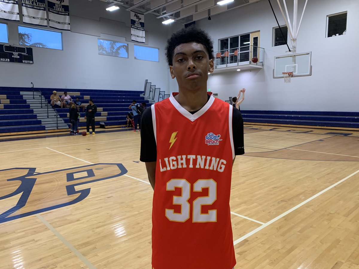 2027 6’6 F Emmanuel Decembre (North Miami Beach HS) - long, athletic straight line finisher. Uses his bounce to elevate off the floor for his mid-range jumper. <a href="/SourceHoops/">Source Hoops</a> #BackGymDiamond