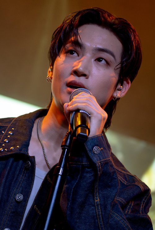 defsoulbrasil's tweet photo. [📸] #JAYB ‘TAPE: RE LOAD’ Tour em Houston, TX. (Cr. Bubblyproblems)

#JAYB #제이비 #GOT7 #갓세븐 @jaybnow_hr @GOT7Official https://t.co/nhWObXRHh3
