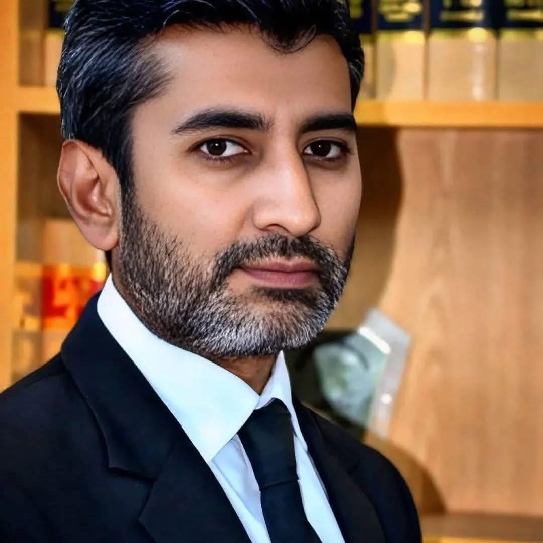 mmuqarrabpak's tweet photo. گستاخوں 
ان کے سہولت کاروں 
اور ان کے مذہبی لبادے میں چھپے ہمدردوں کی نیندیں حرام کرنے والا 
ایڈووکیٹ راؤ عبد الرحیم ۔۔۔!!! https://t.co/CqSvd2CqAi