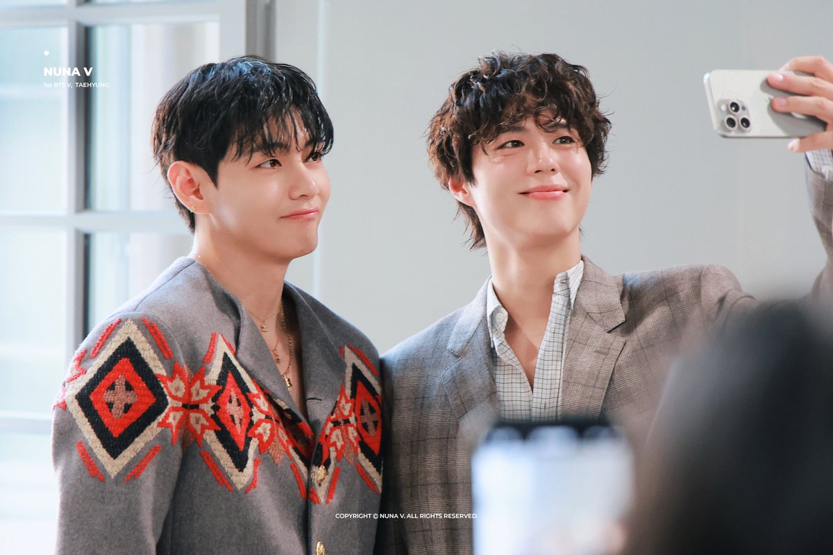 _nuna_V's tweet photo. 250706 태형이&amp;보검이
#태형 #뷔 #TAEHYUNG #V https://t.co/BZ3VbyVk2R
