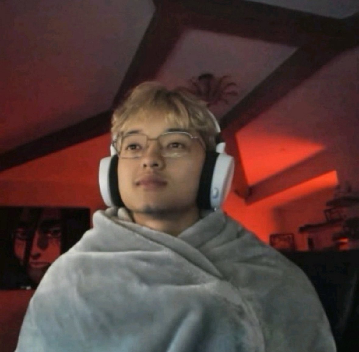 Supraphillic's tweet image. The Rage reaction #healed me last night, that I had a dream of OSJ returning from his 9 hours of meet in greeting to watch code geass, reading final chapter of dune, and working out for the third time that day. #jakura #bringglockback #wheredidzorogo