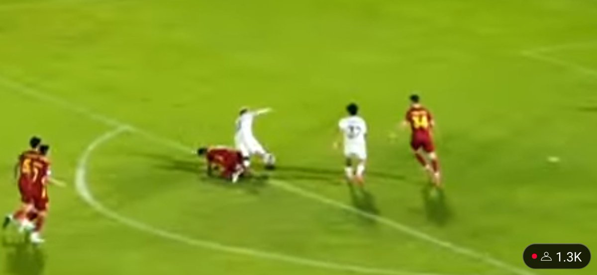 Qoida tashqarida buzilganku, nimasi penalti buni, VAR ham kerakmas buni aniqlash uchun