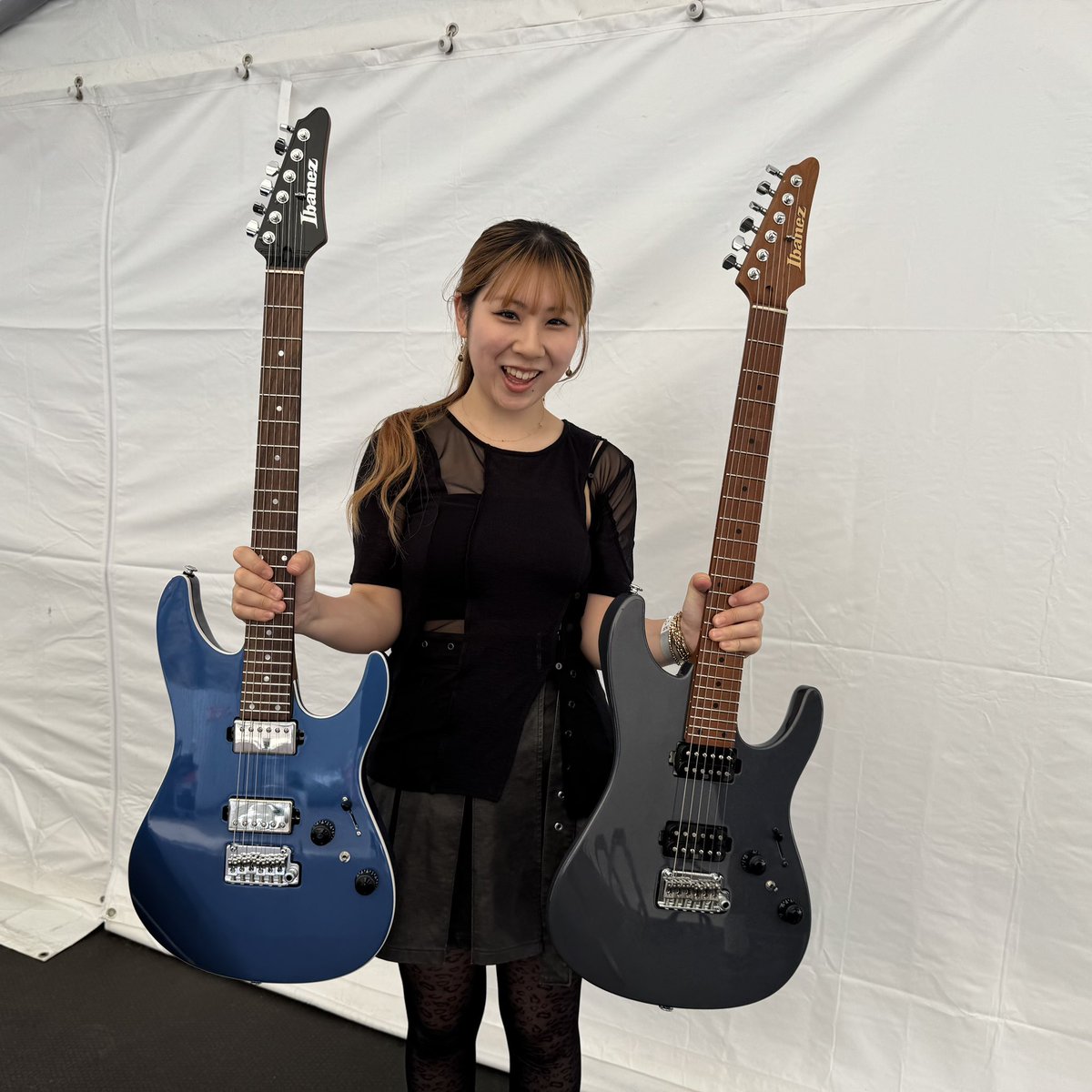 lisaxguitar's tweet image. そして今回のツアーは、Ibanezさんからお借りしたこの2本と共にまわっておりました🔥
いつも心強いサポートを本当にありがとうございます🙏
最高に良い&好きな音でライブができるってとても幸せです💞