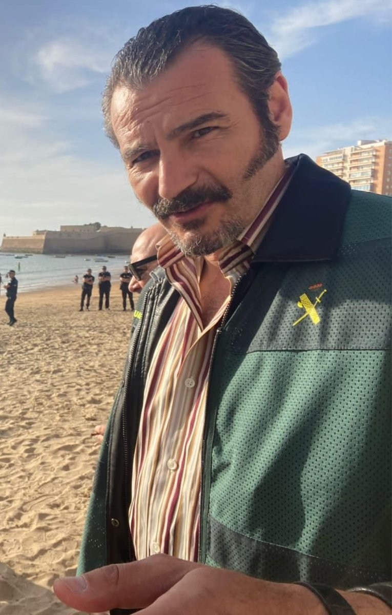 Pelícano #TierraDeNadie. Ya disponible en <a href="/PrimeVideoES/">Prime Video España</a>