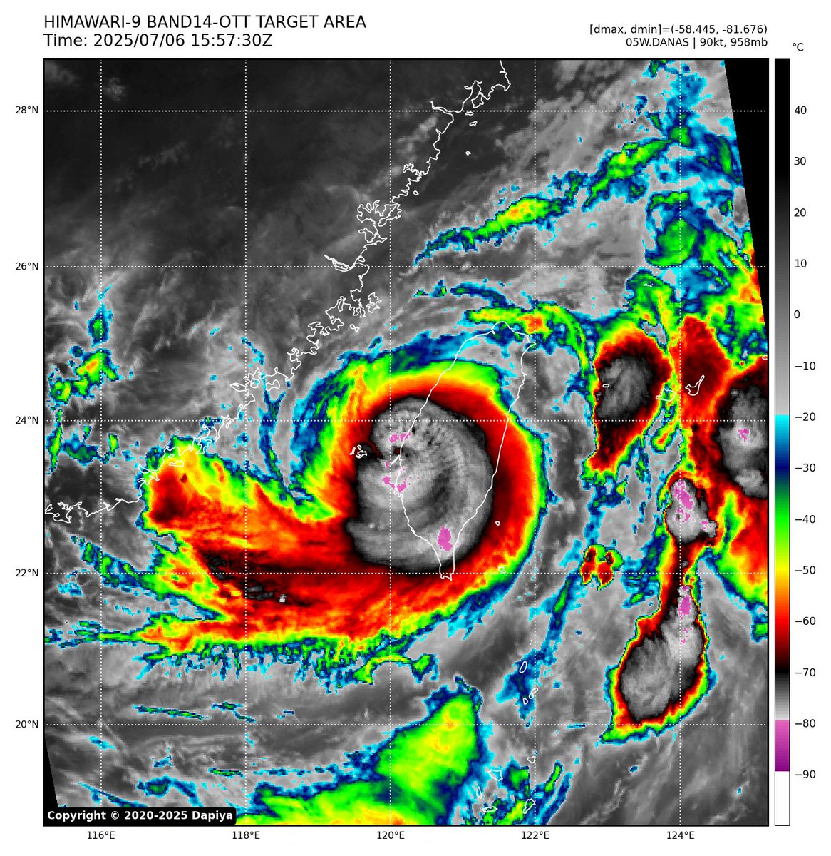 HurricaneWatch8's tweet photo. BREAKING: Typhoon #Danas has made landfall on the southwestern coast of Taiwan. The powerful storm is hitting with max sustained winds of 90 kts (~167 km/h). Residents in the path, please stay safe and heed all official warnings. #TyphoonDanas #Taiwan #Weather https://t.co/qMrKDjJZB4