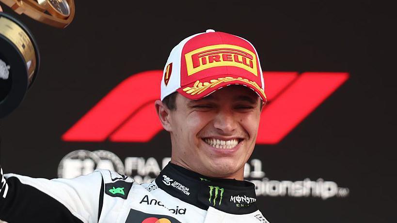 He did it at Monaco and he did it today...

SILVERSTONE BABY!! 🏎🏁🏆 #landonorris #BritishGrandPrix #SilverstoneGP25 #norris #LN4 #worldchampion2025