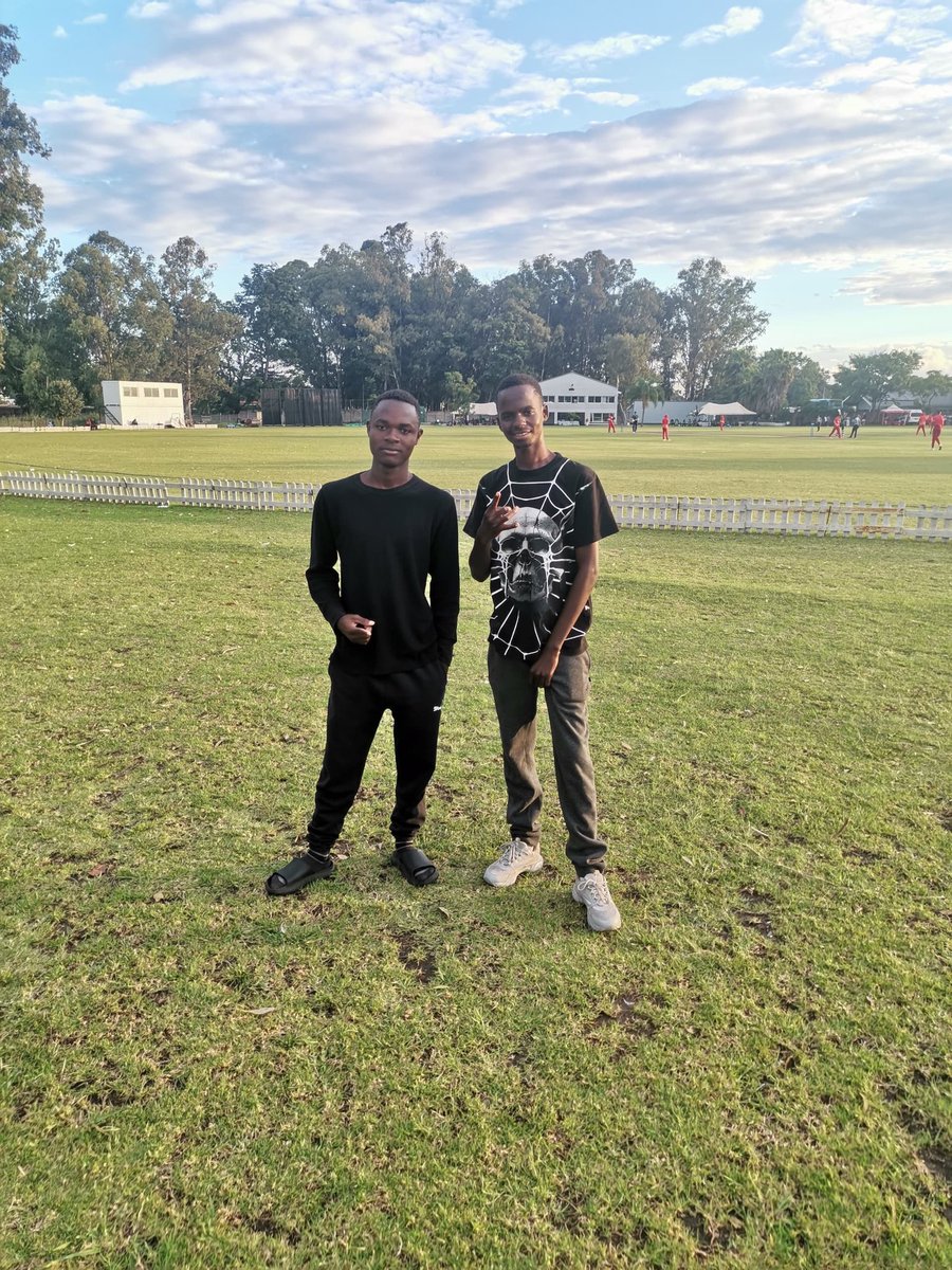 The music has been cooking &amp; it's finally time to serve! 🍴🎶 I'm thrilled to announce my new music, produced by some of the best producers in Zimbabwe! Just like the sun that shines, one thing's for sure... I'ma take my time.I've been working hard on crafting new, good music .