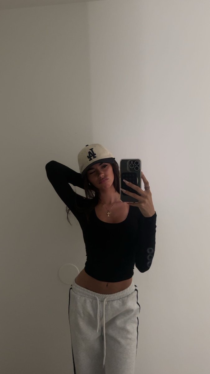 First thing to do when I wake up is jerk 😵‍💫