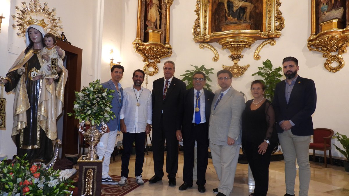 🔹 En la noche de ayer acompañamos a nuestros hermanos de la <a href="/carmenelpalo/">Hdad. Ntra. Sra. Virgen del Carmen El Palo</a> en su XXX Pregón marinero en honor a su Titular.

👉 Felicitamos al pregonero por tan exquisita exaltación a la Madre de Dios.

#RosarioElPalo #PatronaElPalo #CofradiasMLG